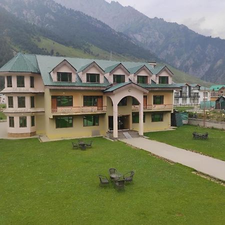 Hotel Sheen Srīnagar Екстериор снимка