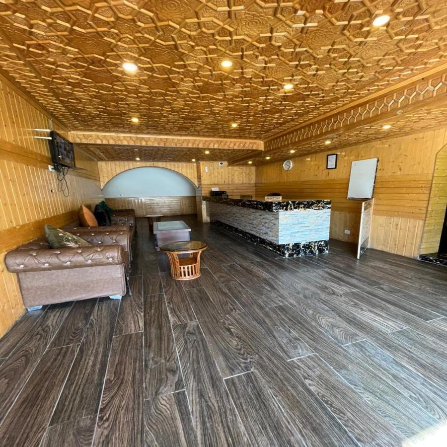 Hotel Sheen Srīnagar Екстериор снимка