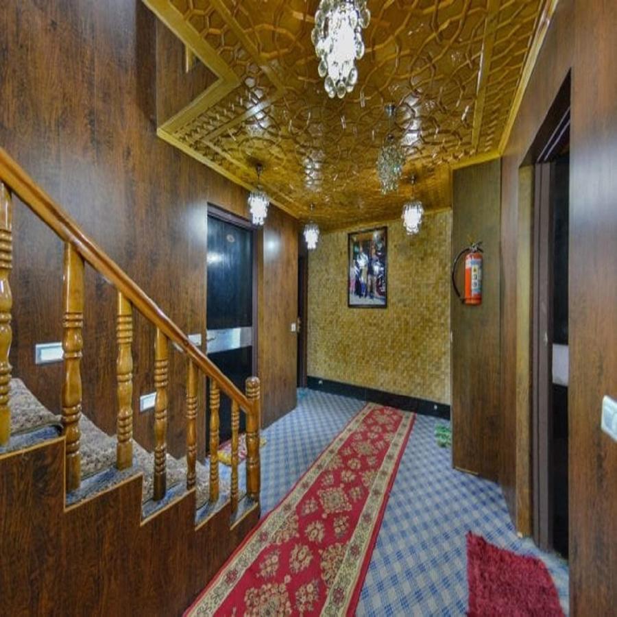 Hotel Sheen Srīnagar Екстериор снимка