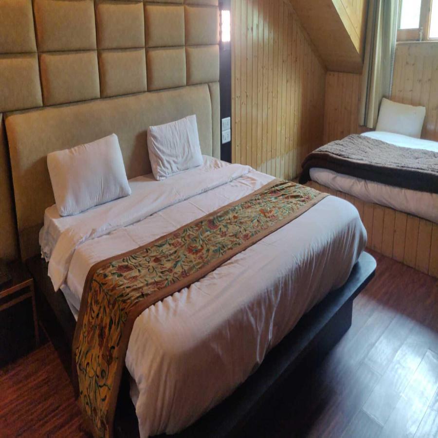 Hotel Sheen Srīnagar Екстериор снимка
